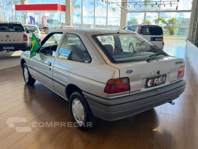 ESCORT - 1.6 GL 8V 2P MANUAL