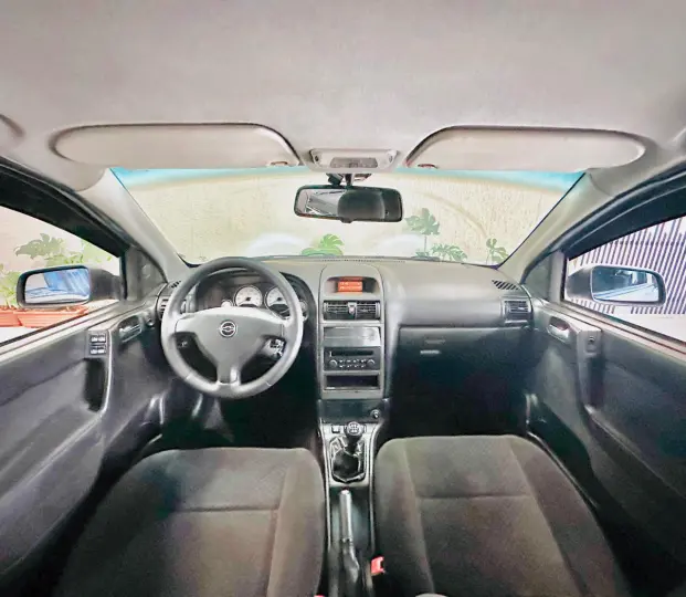 ASTRA 2.0 MPFI Advantage 8V