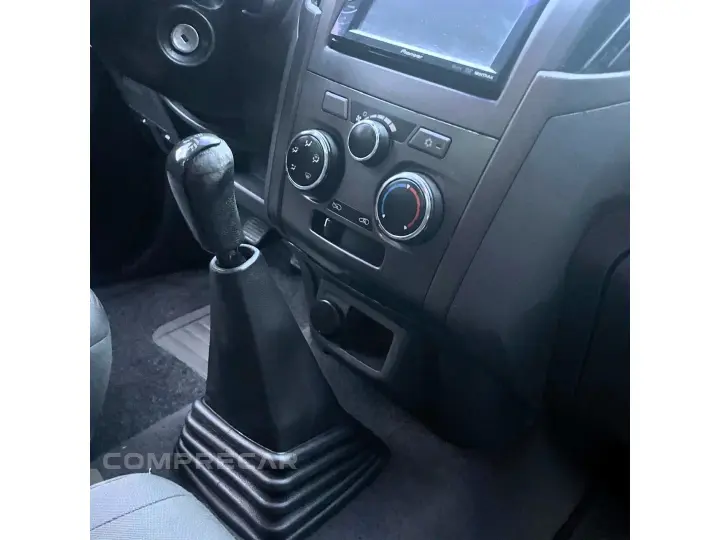 S10 2.4 MPFI LS 4X2 CD 8V FLEX 4P MANUAL