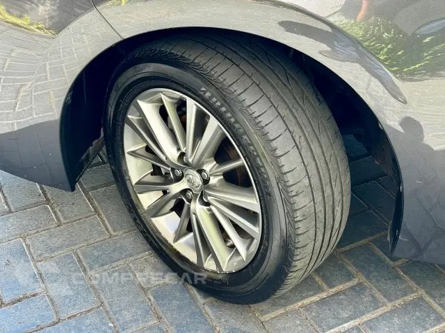 COROLLA - 1.8 GLI UPPER 16V 4P AUTOMÁTICO