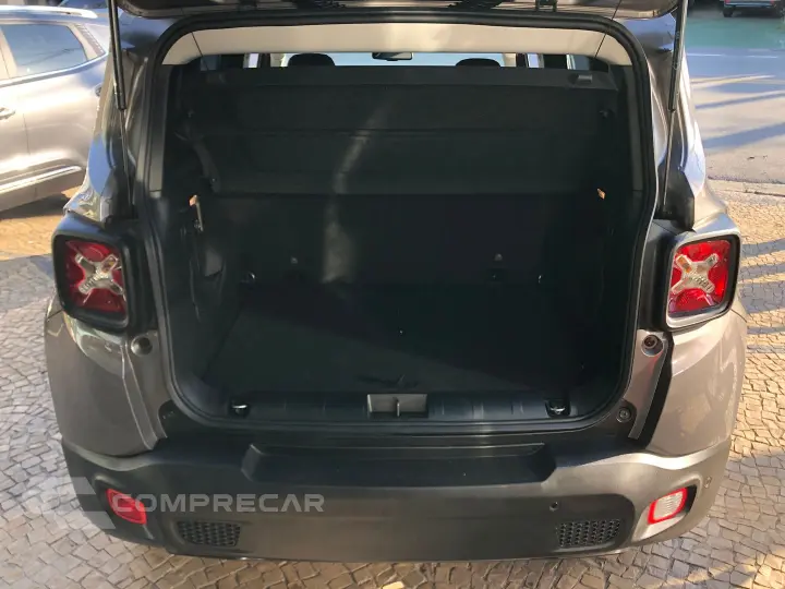 Renegade 1.8 16V Flex Limited 4P Automático