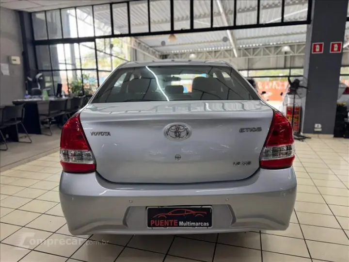 ETIOS 1.5 XS Sedan 16V