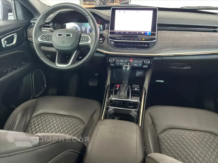 COMMANDER 1.3 T270 TURBO FLEX OVERLAND AT6