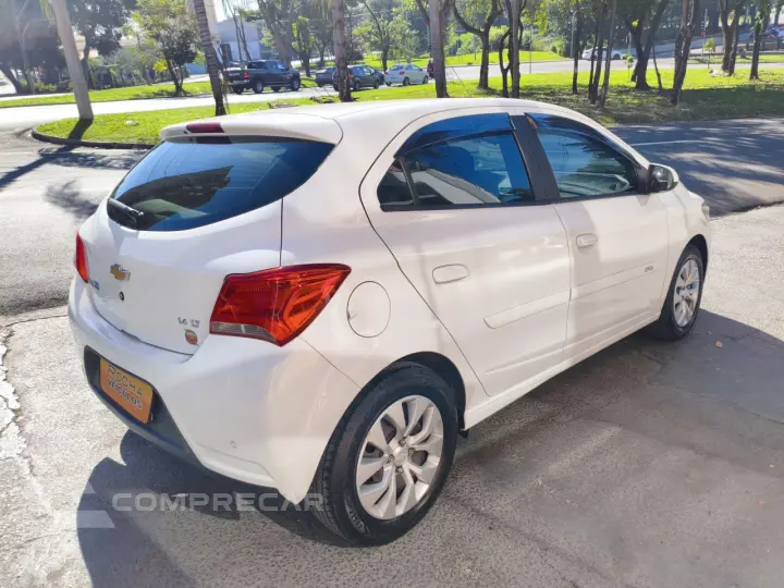 Onix Hatch 1.4 4P FLEX LT