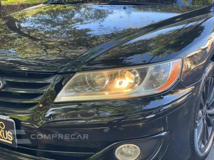 AZERA 3.3 MPFI GLS Sedan V6 24V