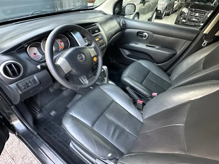 GRAND LIVINA 1.8 SL 16V