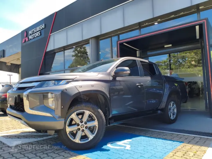 TRITON 2.4 Biturbo CD HPE 4X4