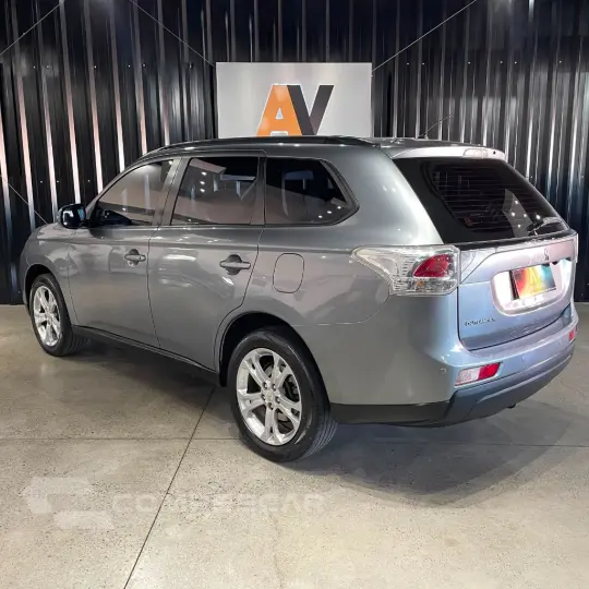 OUTLANDER 2.0 16V 160cv Aut.