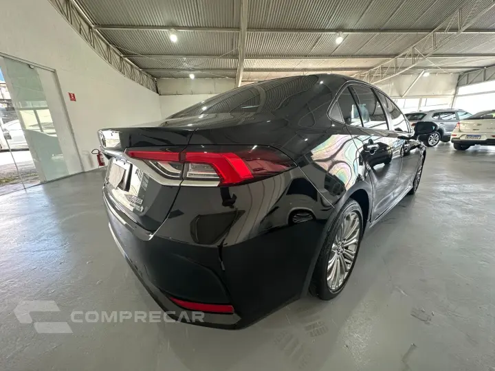 COROLLA 1.8 VVT-I Hybrid Altis