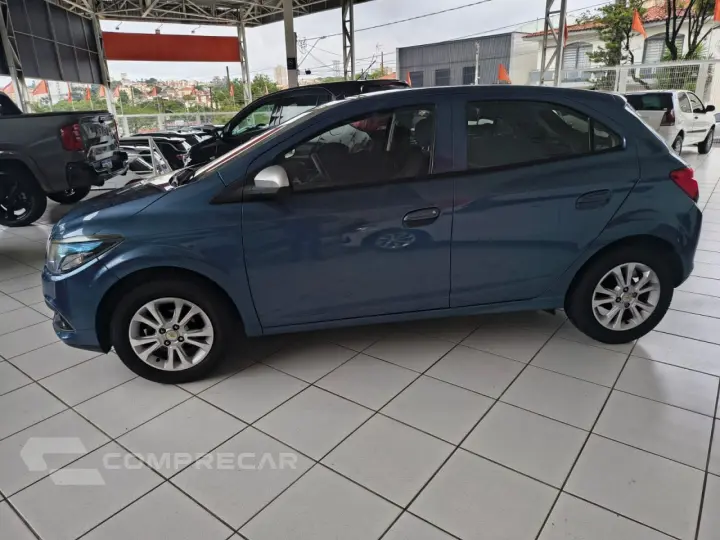 Onix Hatch 1.0 4P FLEX LT LOLLAPALOOZA