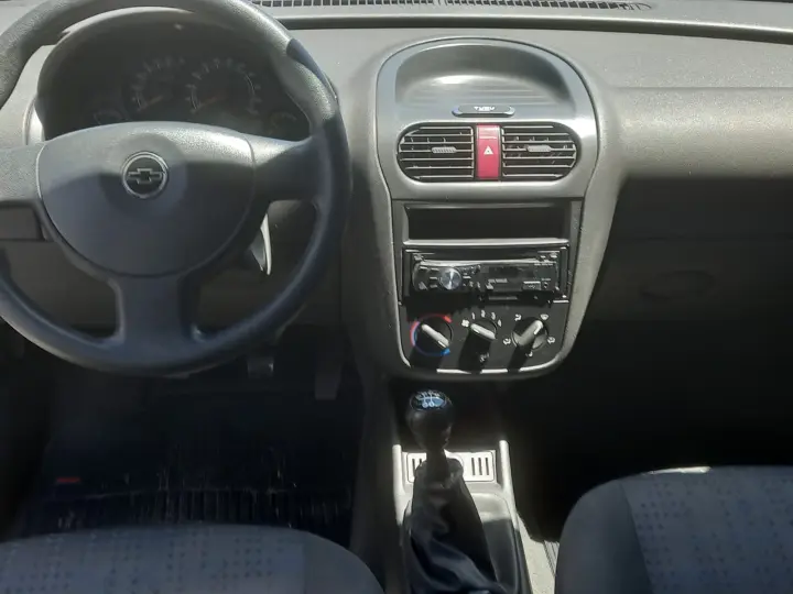 Corsa hatch  1.0