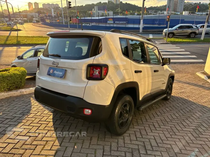 Renegade 1.8 4x2 Flex 16V Aut.