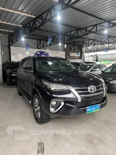 HILUX SW4 2.8 SRX 4X4 7 Lugares 16V Turbo Intercooler