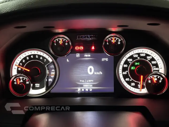 CLASSIC 5.7 V8 GASOLINA LARAMIE NIGHT EDITION CD 4X4 AUTOMÁT