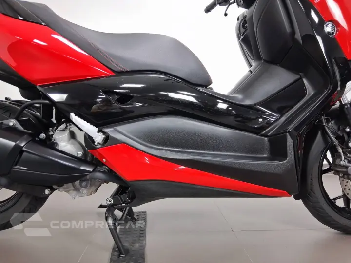 XMAX ABS