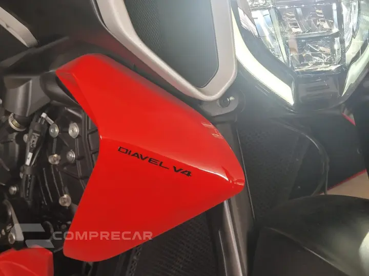 DIAVEL V4 1158