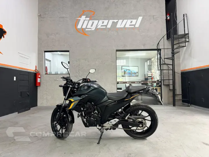 Fazer 250