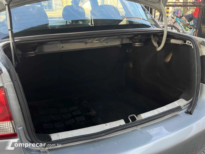 CLASSIC 1.0 MPFI LS 8V FLEX 4P MANUAL