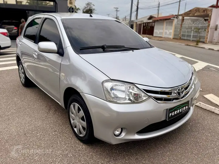 Etios 1.3 Xs 16V Flex 4P Manual