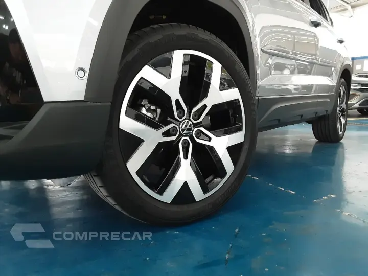 TAOS 1.4  250 TSI TOTAL FLEX HIGHLINE AUTOMÁTICO