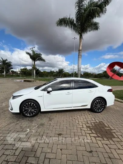 COROLLA 1.8 VVT-I Hybrid Altis Premium