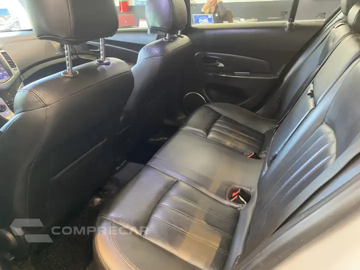 Cruze LT automático