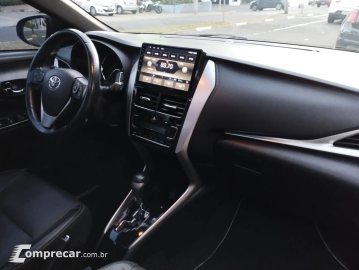 Yaris Hatch 1.5 16V 4P FLEX XLS CONNECT MULTIDRIVE AUTOMÁTIC