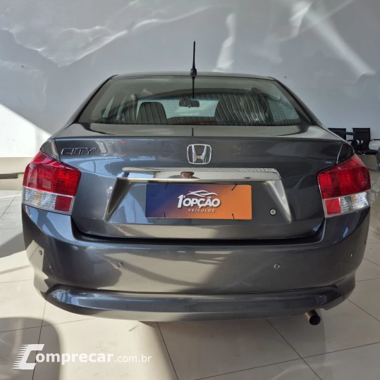 CITY Sedan DX 1.5 Flex 16V Aut.