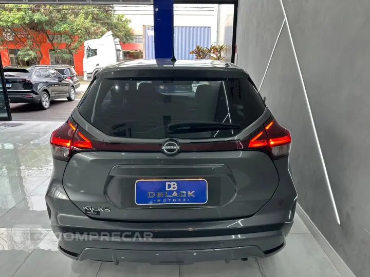 KICKS Active 1.6 16V Flex Aut.