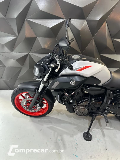 mt07 abs
