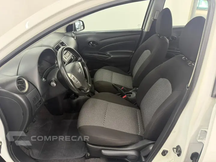 VERSA 1.0 12V FlexStart 4p Mec.