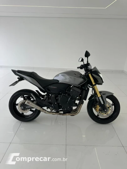 CB 600F HORNET / HONDA