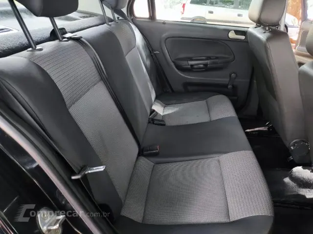 VOYAGE - 1.6 MI 8V 4P MANUAL