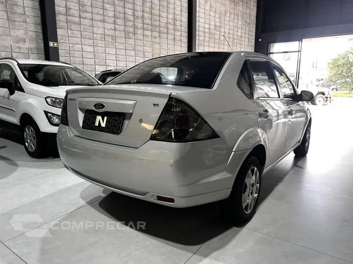 FIESTA 1.6 ROCAM SE SEDAN 8V FLEX 4P MANUAL