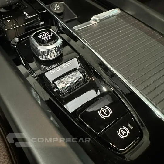 XC 60 T-8 MOMENTUM 2.0 (Híbrido)