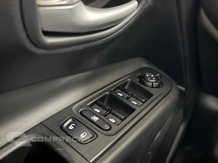 RENEGADE 1.3 T270 TURBO FLEX LONGITUDE AT6