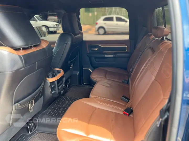 3500 6.4 Hemi Laramie Longhorn 4X4 CD V8