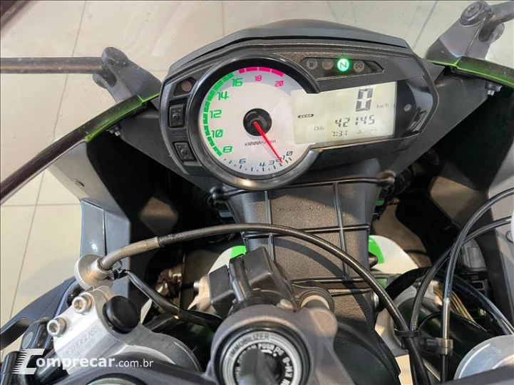 NINJA ZX 6R