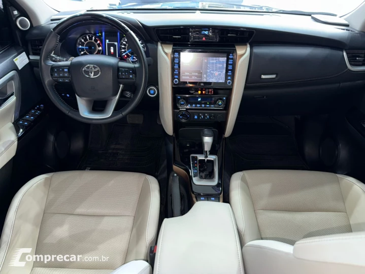 HILUX SW4 2.8 D-4d Turbo Diamond 7L