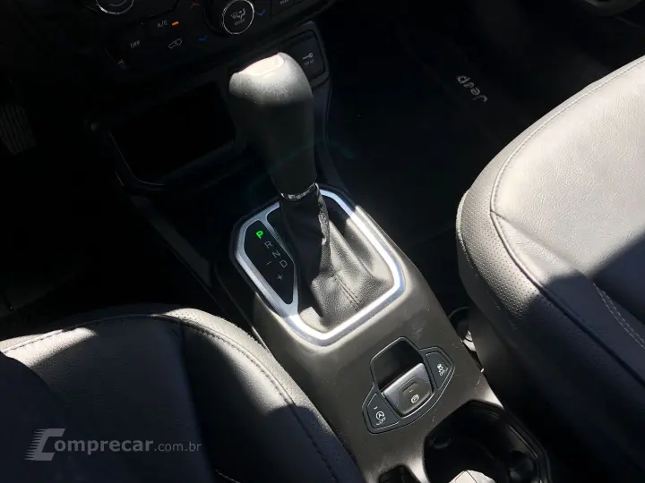 Renegade 1.8 16V Flex Longitude 4P Automático