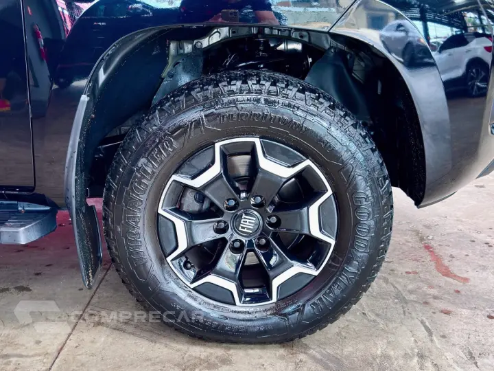 TITANO 2.2 TURBO DIESEL VOLCANO 4X4 AT6