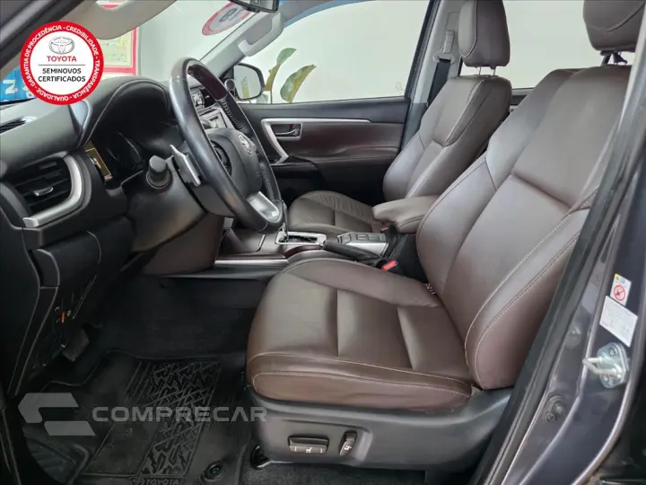 HILUX SW4 2.8 SRX 4X4 7 LUGARES 16V TURBO INTERCO