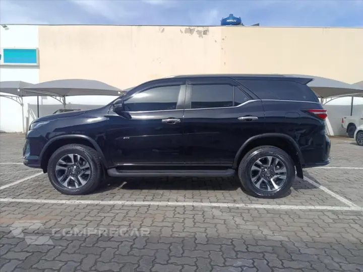 HILUX SW4 2.8 D-4D TURBO DIESEL SRX PLATINUM 7L 4