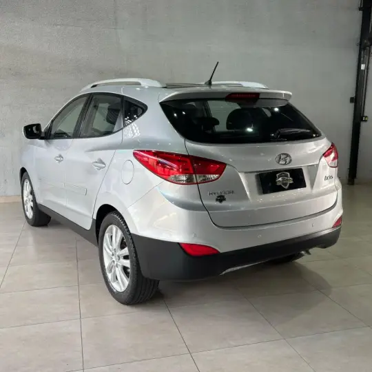 ix35 2.0 16V 170cv 2WD/4WD Aut.