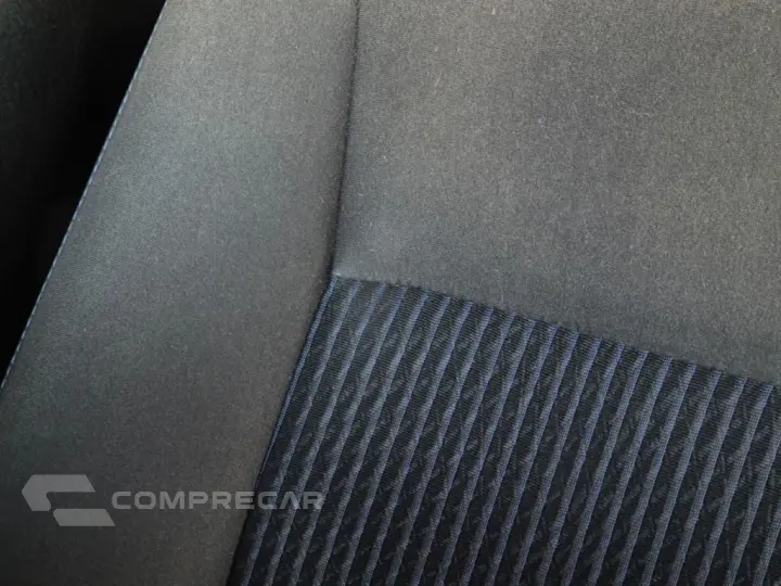 YARIS 1.3 16V FLEX XL MANUAL