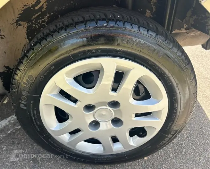 FIESTA 1.6 MPI Class Hatch 8V