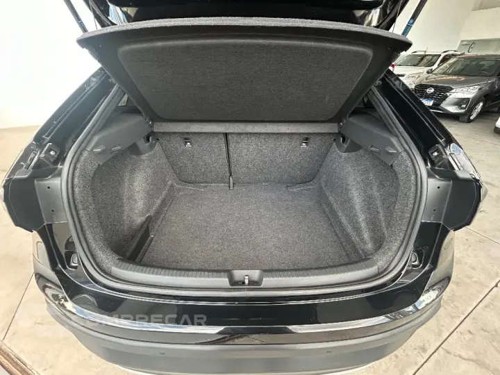 Nivus Highline 1.0 200 TSI Flex Aut.