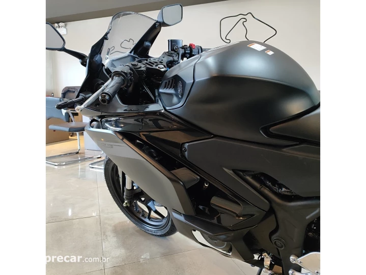 YZF R-3 321