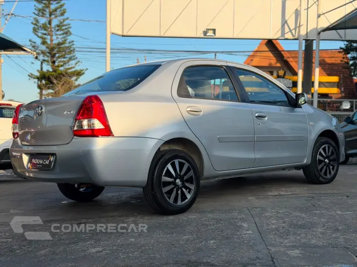ETIOS XS Sedan1.5 Flex 16V 4p Mec.