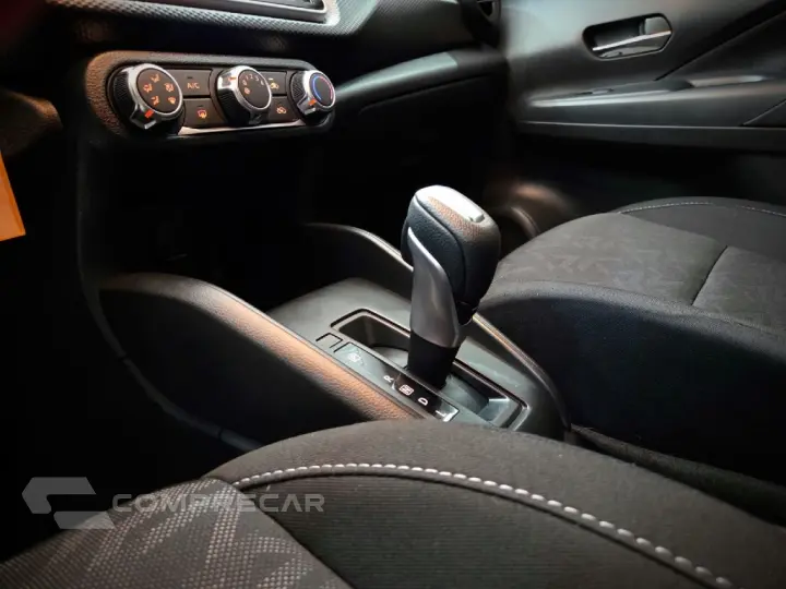 KICKS PLAY 1.6 16V FLEXSTART SENSE XTRONIC